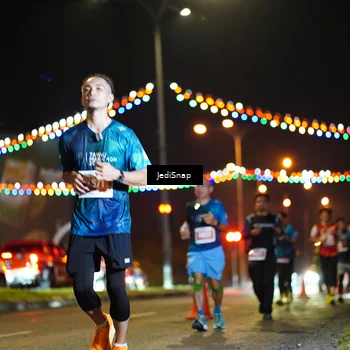 Runner Photo 4420796