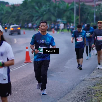 Runner Photo 4420975