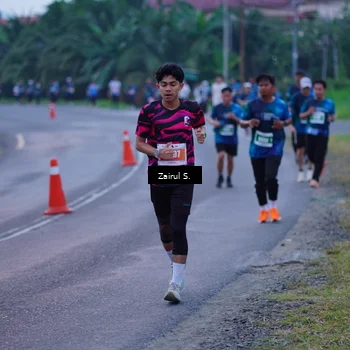 Runner Photo 4421057