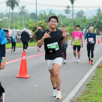 Runner Photo 4421111