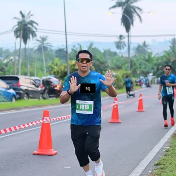 Runner Photo 4421275