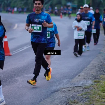 Runner Photo 4421279
