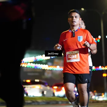 Runner Photo 4421350