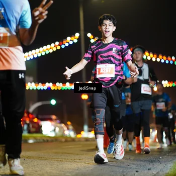 Runner Photo 4421365