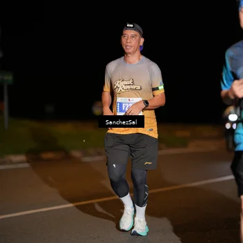 Runner Photo 4421432