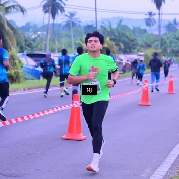 Runner Photo 4421937