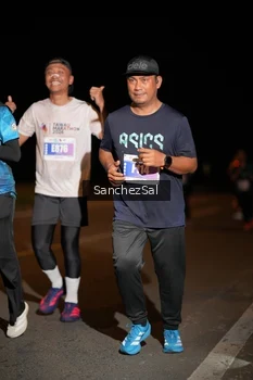 Runner Photo 4422411