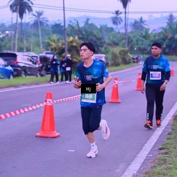 Runner Photo 4422457