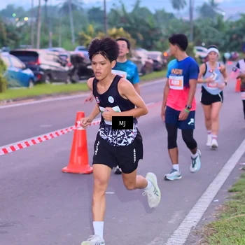Runner Photo 4423301