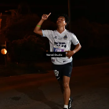 Runner Photo 4423307