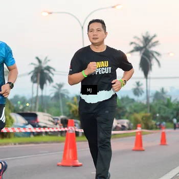 Runner Photo 4423366