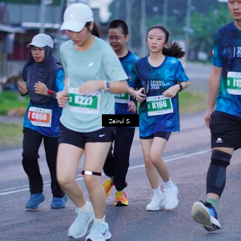 Runner Photo 4423368