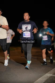 Runner Photo 4423454