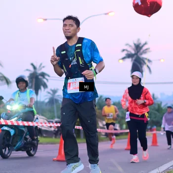 Runner Photo 4423470