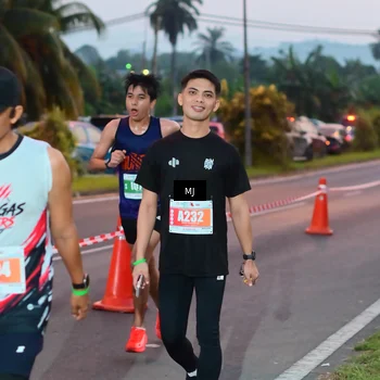 Runner Photo 4423700