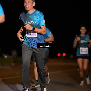 Runner Photo 4423725