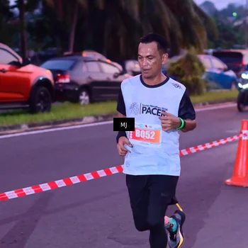 Runner Photo 4423899