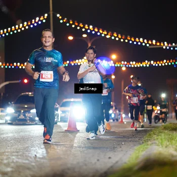 Runner Photo 4424075