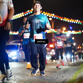 Runner Photo 4424202