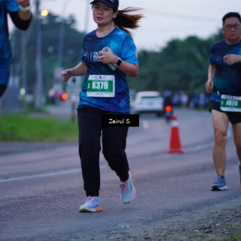 Runner Photo 4424374