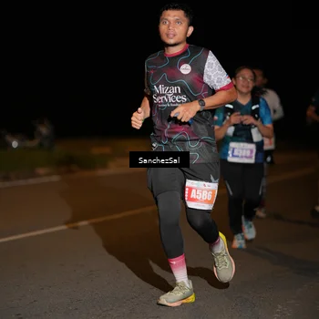 Runner Photo 4424383