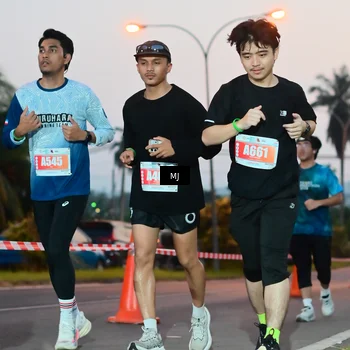 Runner Photo 4424458