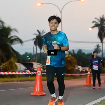 Runner Photo 4424583