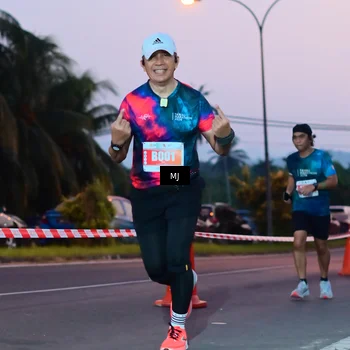 Runner Photo 4424680