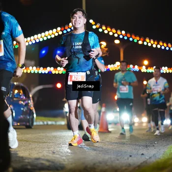 Runner Photo 4424973