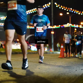 Runner Photo 4425394