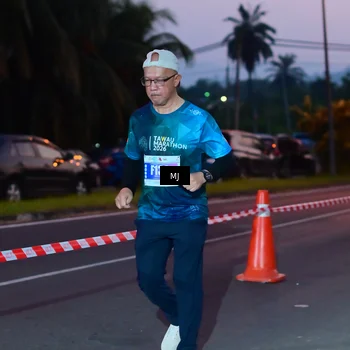 Runner Photo 4426172