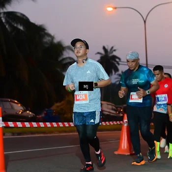 Runner Photo 4426469