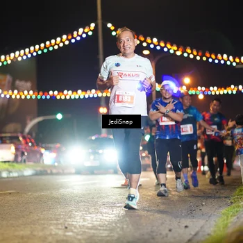Runner Photo 4426607
