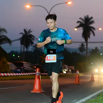 Runner Photo 4426613