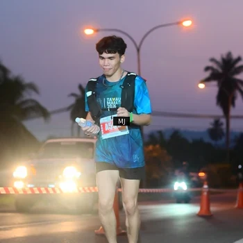 Runner Photo 4426683