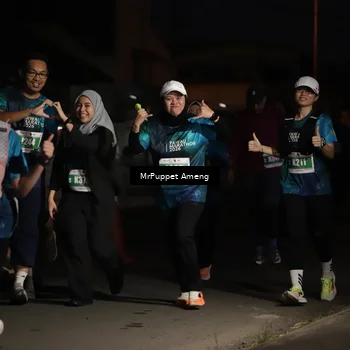 Runner Photo 4427393