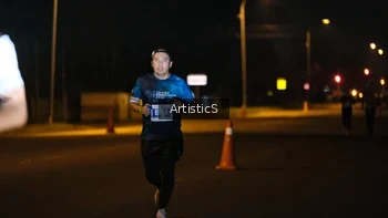 Runner Photo 4428192