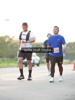 Runner Photo 4428370