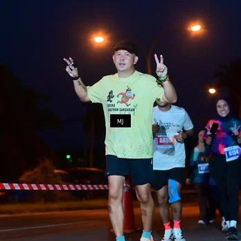 Runner Photo 4428391
