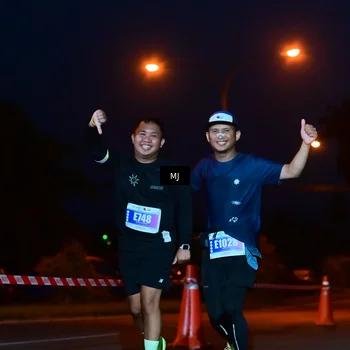 Runner Photo 4428626