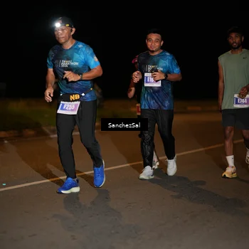 Runner Photo 4428715