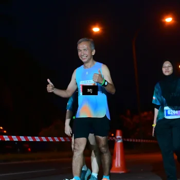 Runner Photo 4429116