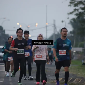 Runner Photo 4429349