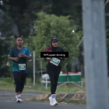 Runner Photo 4431475