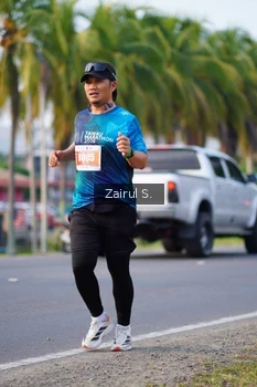 Runner Photo 4433357