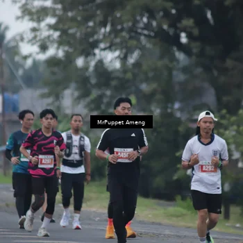 Runner Photo 4433496