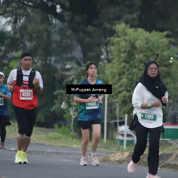 Runner Photo 4434563