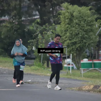 Runner Photo 4435359