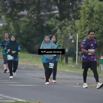 Runner Photo 4435388