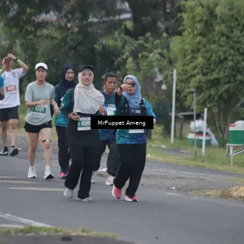Runner Photo 4435680